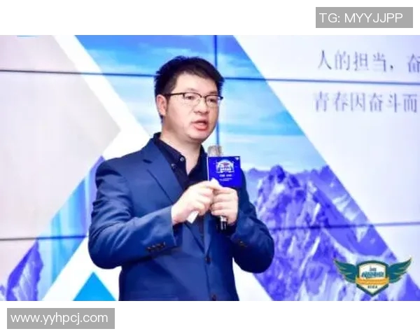 杨伟在S15电竞总决赛中的和平精英人生深度对话与启示